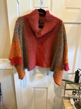 Vertigo wool blend cowl pullover sweater!  Like new. Size medium/large